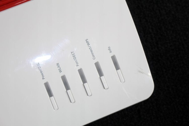 AVM-FRITZ-Box-7590-AX-v2-router-Wifi-Model-FRITZ-Box-7590-AX.jpg