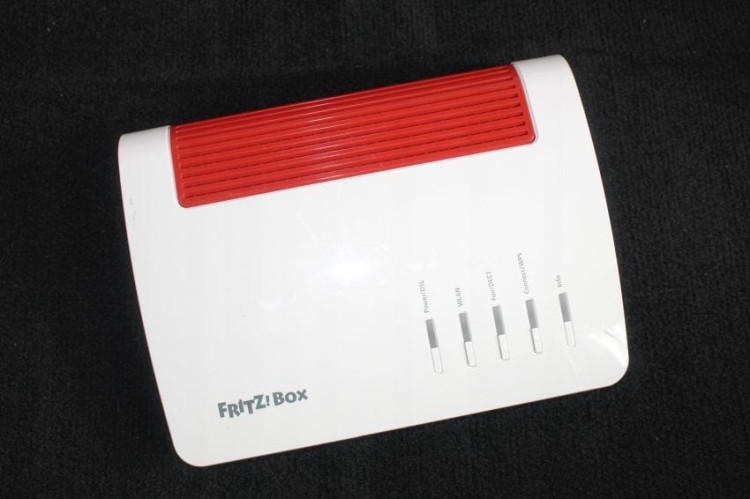AVM-FRITZ-Box-7590-AX-v2-router-Wifi-Producent-AVM.jpg