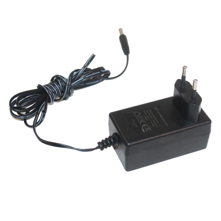 Zasilacz-Ladowarka-LED-DC-12V-1-5A-18W-LED-tasmy-oswietlenie-AMC-AD-018-Stan-opakowania-zastepcze.png