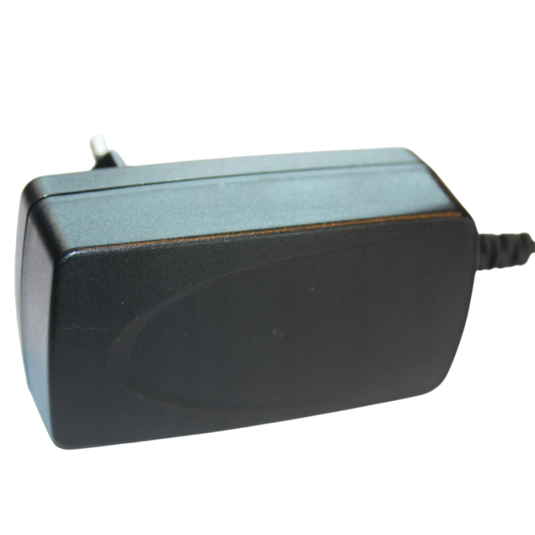 Zasilacz-Ladowarka-DC-7-5V-2-5A-19W-6-5-3-0-MassPower-Model-SHF0750250E1BA-Photoroom.png