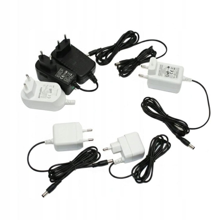 Zasilacz impulsowy wtyczkowy Ładowarka DC 5V od 0.5A do 0.8A mix wtyczki.jpg