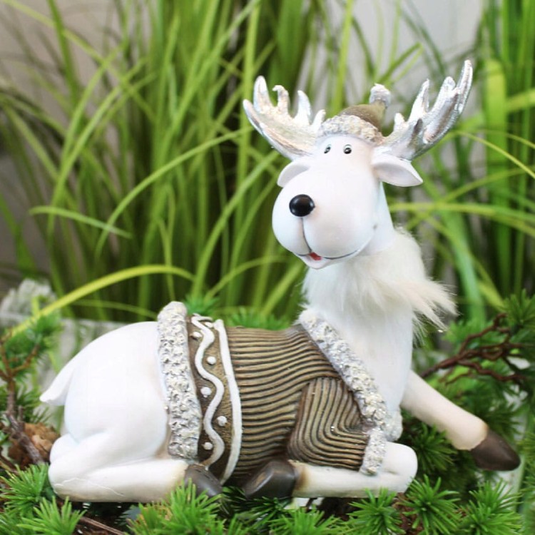 Figurka-dekoracja-RENIFER-17x20-ozdoba-swiateczna-DEcodomi-Kolor-bialy-odcienie-brazu-i-bezu-odcienie-szarosci-i-srebra.jpg