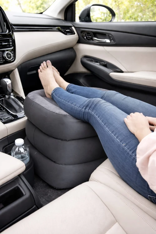 Dmuchany podnóżek poduszka na długą podróż do samolotu samochodu duży szary.jpg