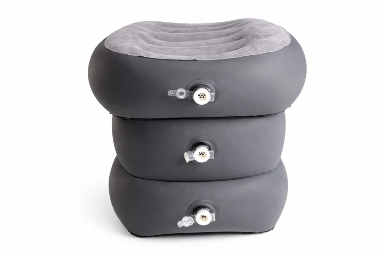 Dmuchany podnóżek poduszka na długą podróż do samolotu samochodu duży szary.jpg