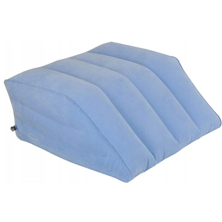 Nadmuchiwana poduszka pod nogi klinowa relaksacyjna niebieska.jpg