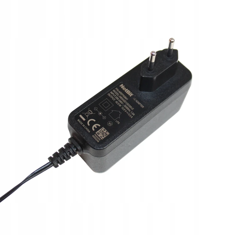 Zasilacz Ładowarka DC 12V 3.5A 42W 6.3/3.3 Netbit LED RTV AGD elektroniki.jpg