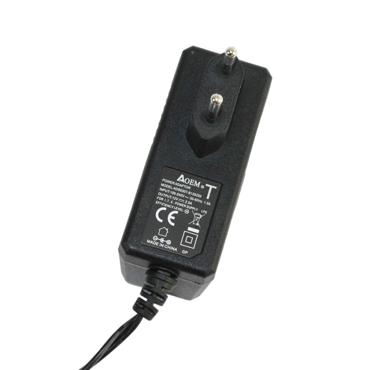 Zasilacz-Ladowarka-DC-12V-2-5A-5-5-2-1-30W-LED-AOEM-Kod-producenta-12-2500-Photoroom.png