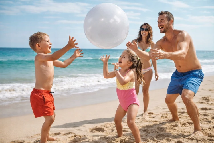 PIŁKA PLAŻOWA Dmuchana 30 cm na Basen na Plażę półprzezroczysta.jpg