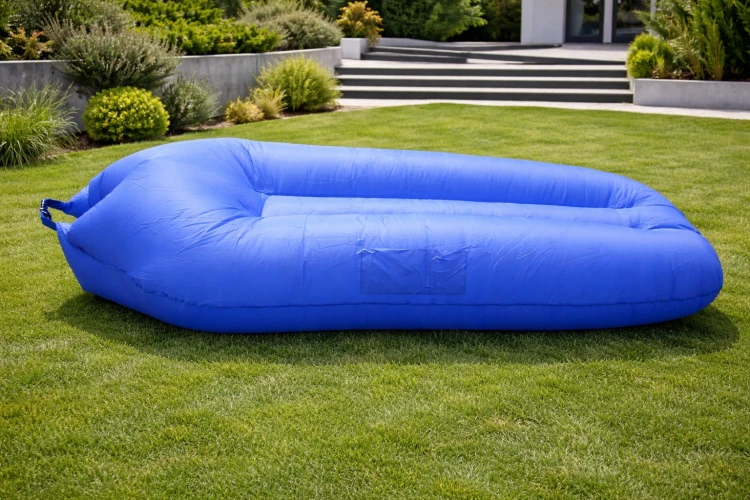 SOFA DMUCHANA Leżak na plażę ogród taras 220x90 cm Niebieska bez pompki.jpg