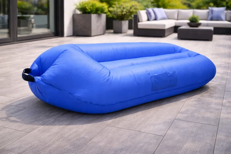 SOFA DMUCHANA Leżak na plażę ogród taras 220x90 cm Niebieska bez pompki.jpg