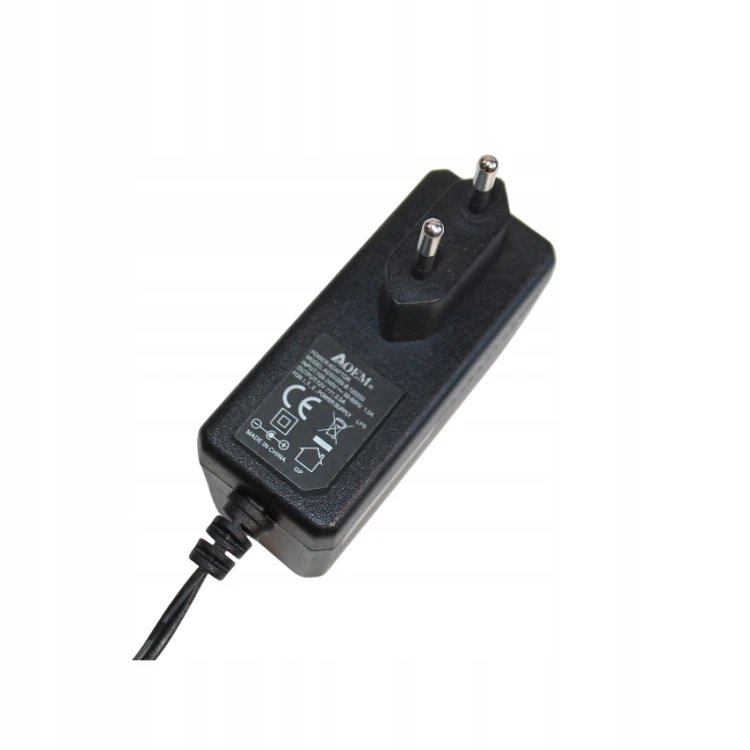Zasilacz Ładowarka oświetlenie paski LED kamery CCTV 30W 12V 5.5/2.1.jpg