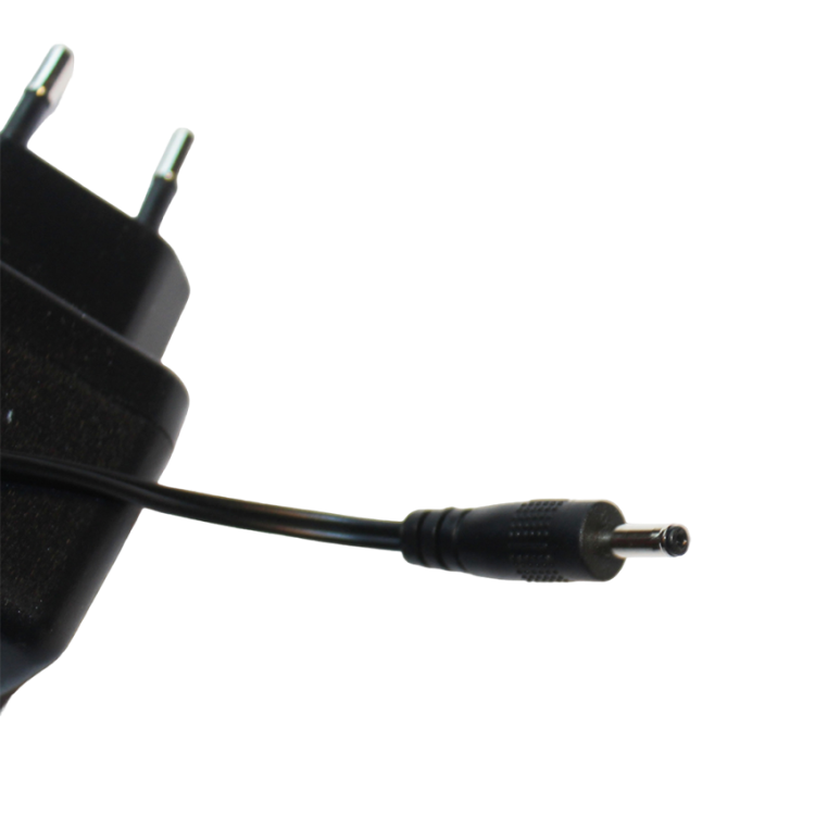 Zasilacz-impulsowy-DC-5V-2A-10W-3-5-1-3-SUNON-Model-SA12BV-050500V-Photoroom.png