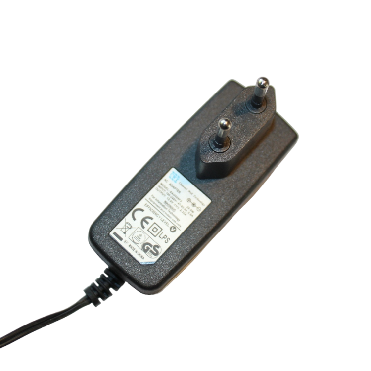 Zasilacz-wtyczkowy-tasmy-LED-RGB-12V-2-33A-28W-5-5-2-5-EAN-GTIN-5907663652728-Photoroom (1).png