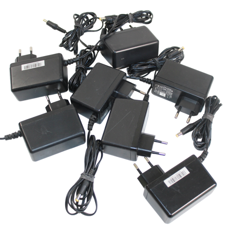 ZASILACZ-15V-1-5A-1500mA-DC-4-8-1-7-ENG-Moc-23-W-Photoroom.png