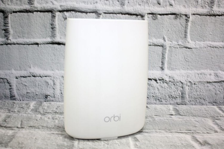 NETGEAR-Orbi-RBR50-router-802-11a-b-g-n-ac-Kod-producenta-RBR50.jpg