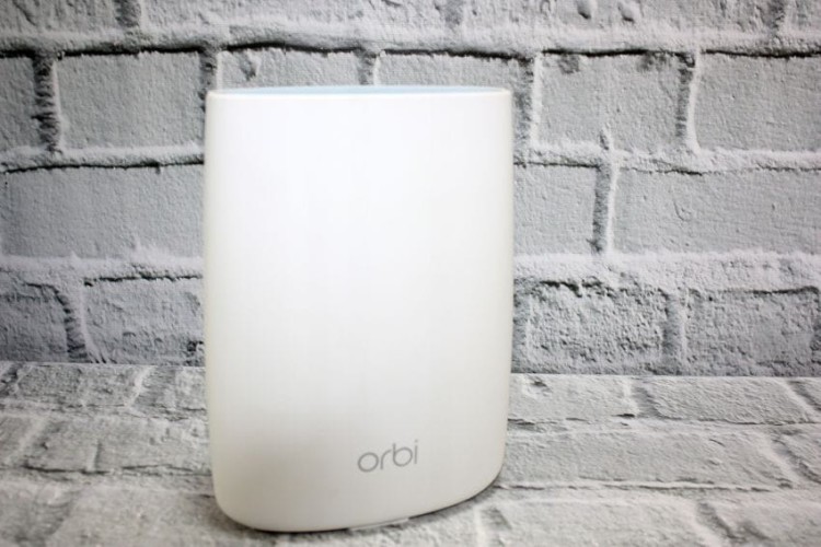 NETGEAR-Orbi-RBR50-router-802-11a-b-g-n-ac-Model-RBR50.jpg